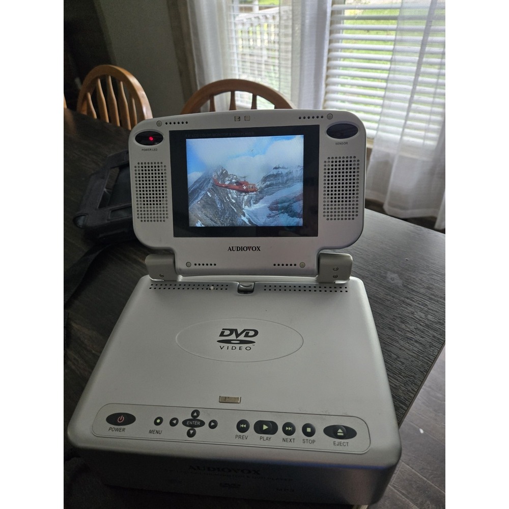 Audiovox VBP4000 Portable DVD Player 5.6"With Bag Home Or On The Go Works